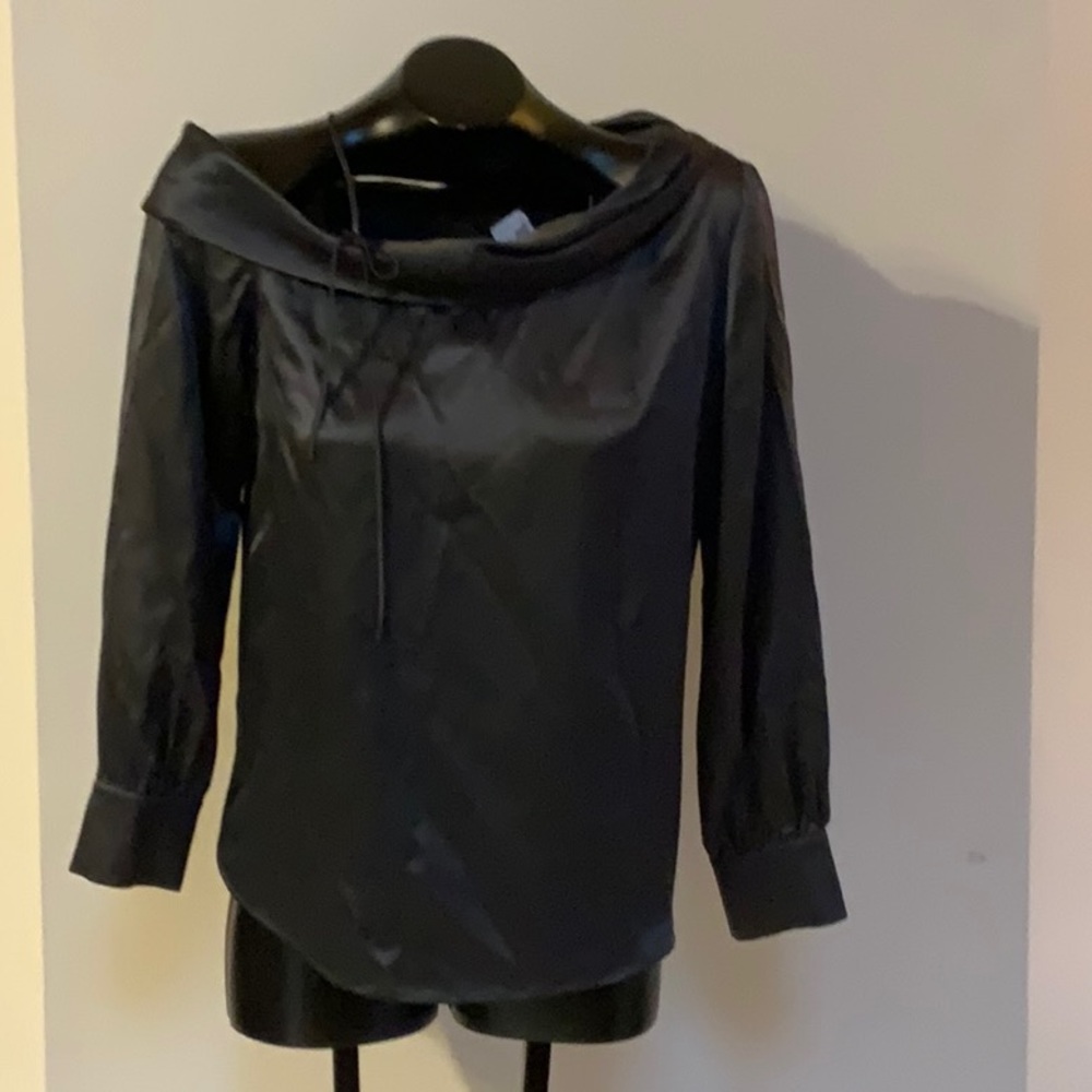 NWT 100% Silk Catherinegee off shoulder Blouse/Shirt Size XS